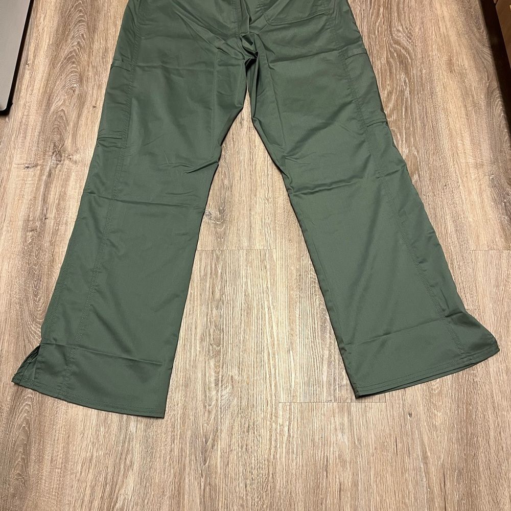 NWT Cherokee Boot Flare Medical Scrubs - Picture 4 of 6
